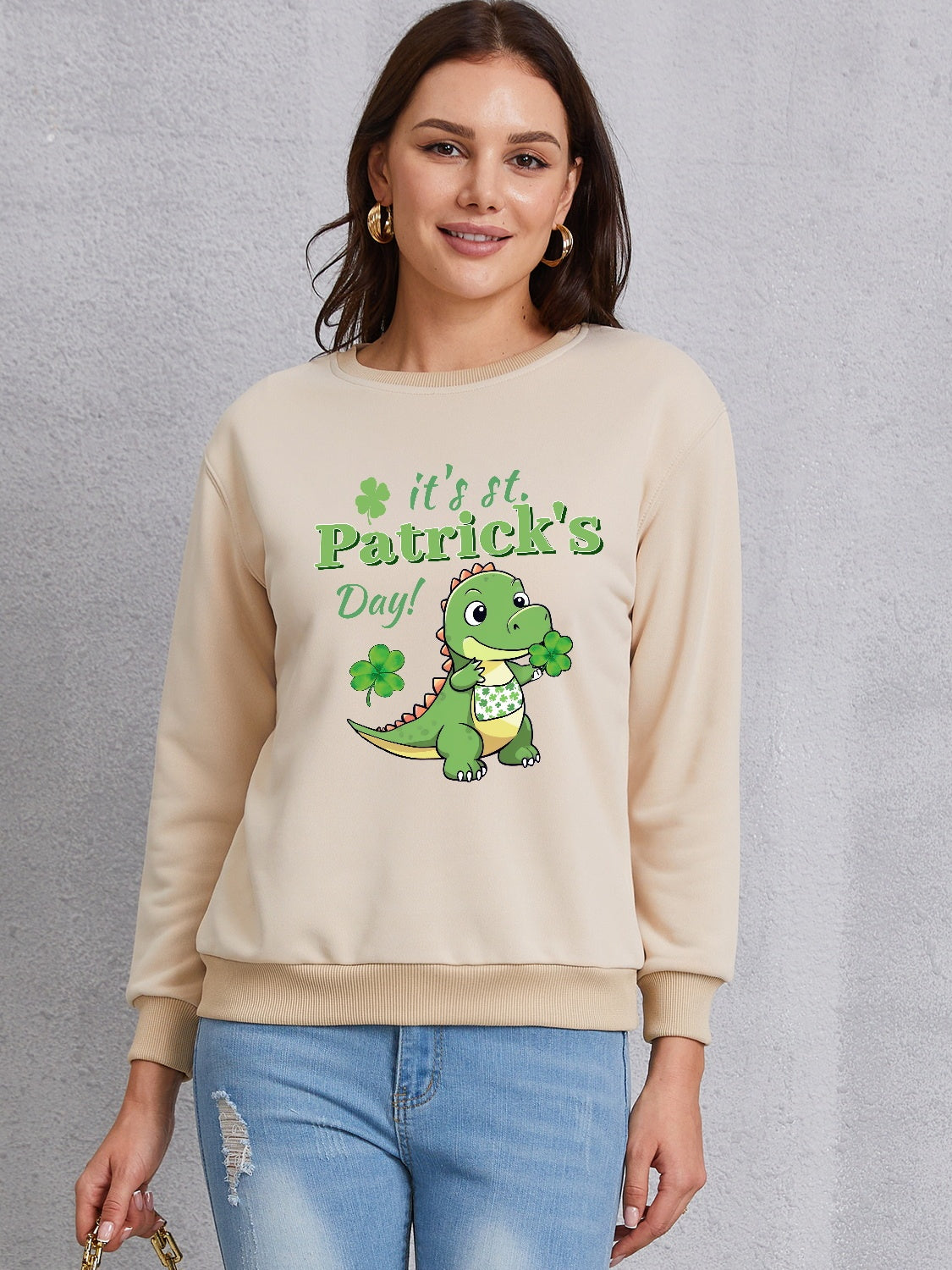 IT'S ST. PATRICK'S DAY Graphic Sweatshirt