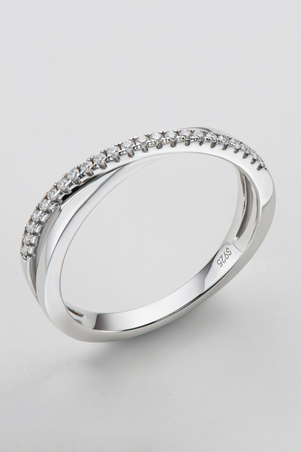 Moissanite Ring - 925 Sterling Silver - Crisscross Style