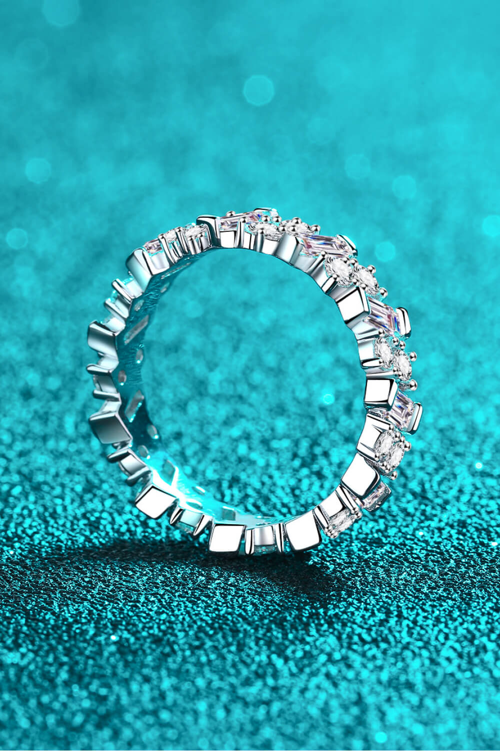 Moissanite Ring - 925 Sterling Silver - Chasing Love